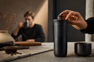 深圳社交媒体视频制作怎么定？创意总监先看用户动作，再决定场景与镜头