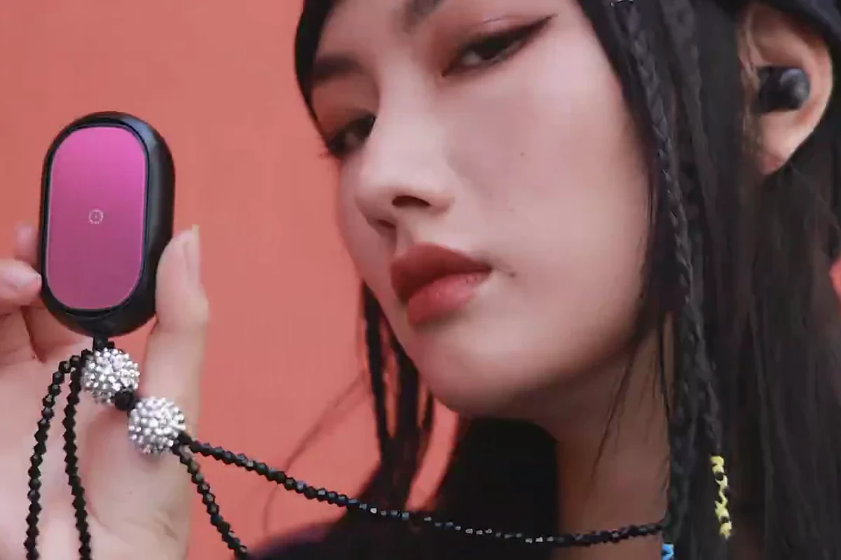 Sound Is Invisible, So Show the Wearing Experience First
