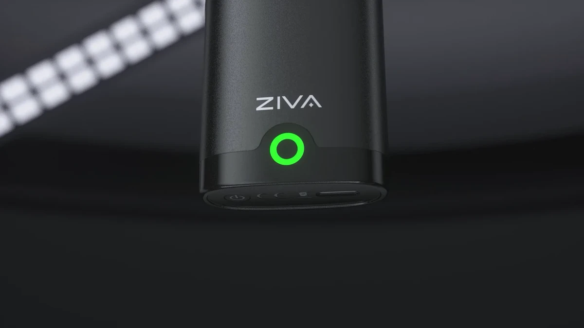 ZIVA 模块化设备产品动画关键帧,展示设备外观、接口与状态灯
