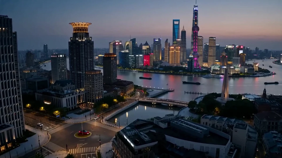 红色汽车与城市空间结合的案例画面