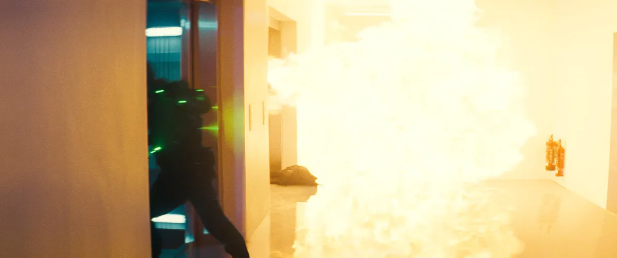产品视频如何安排白底展示和生活方式场景
