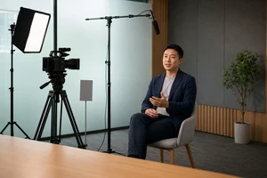 客户说完“效率提升”后，LinkedIn客户证言视频怎么拍