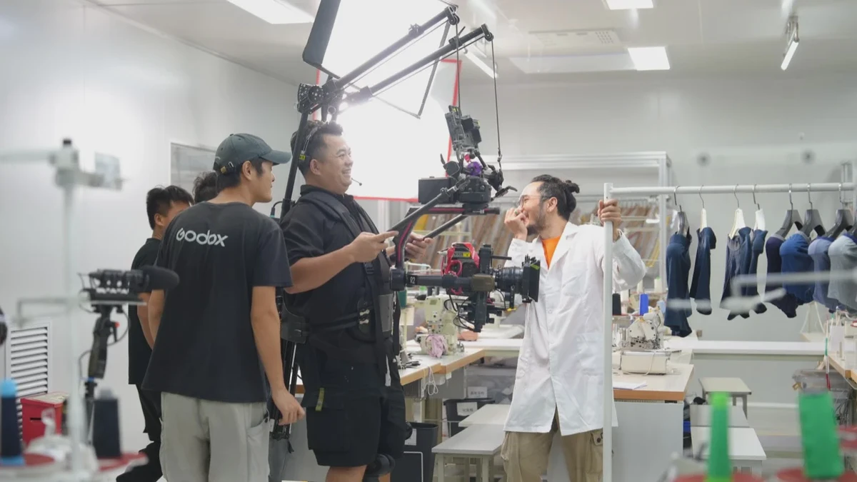 Behind the scenes of the undun brand film: filming in a garment workspace