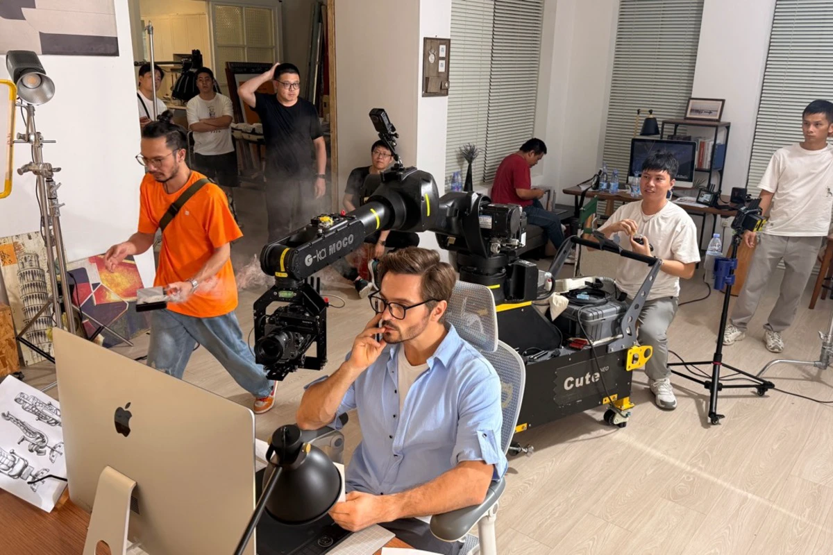 A 16-Hour Ceiling Is a Stop Line, Not a Shift: A Shenzhen Film-Crew Pledge
