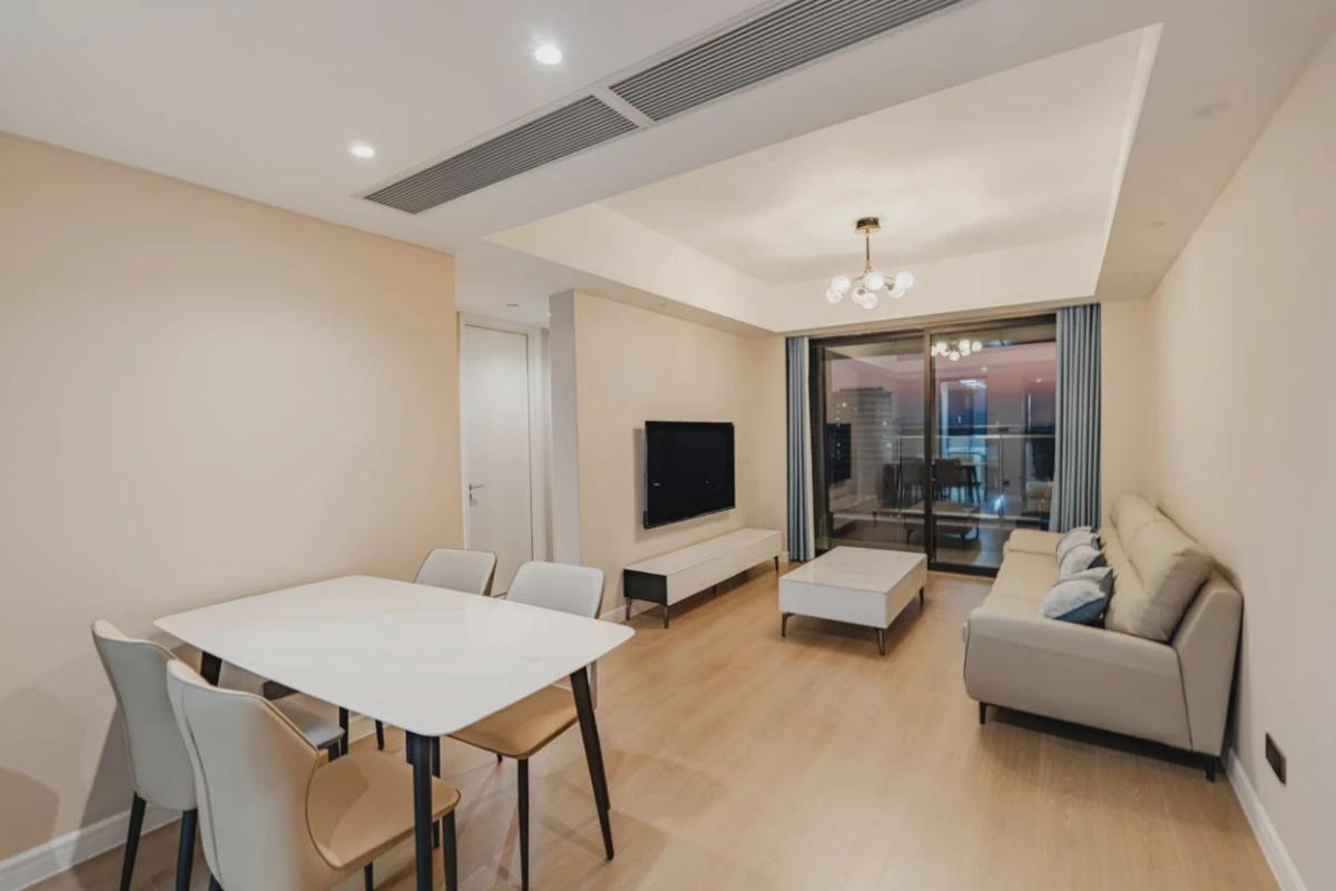 Tiantian & Xiyou · Apartment 04