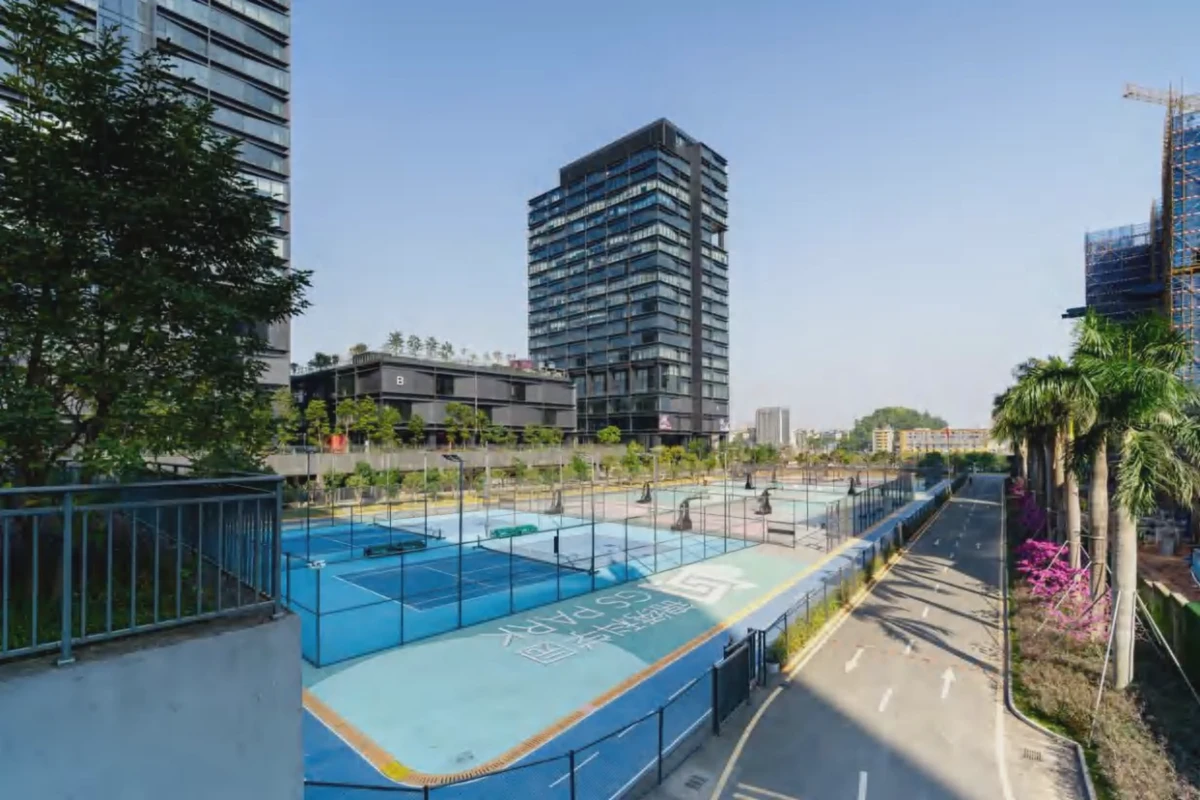 Tiantian & Xiyou · 24 · Sports park