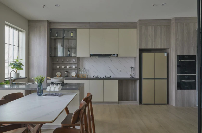 Tiancang · Guangming · Family of Three · Kitchen