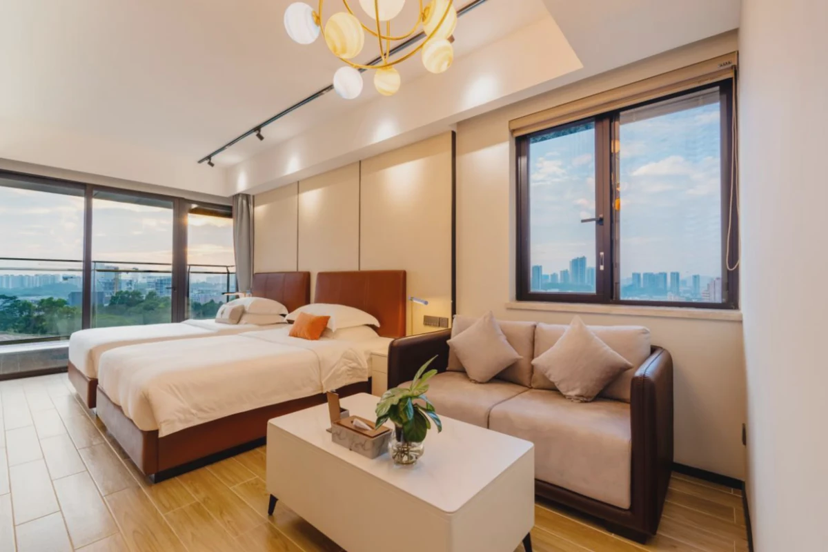 Tiantian & Xiyou · Apartment 05