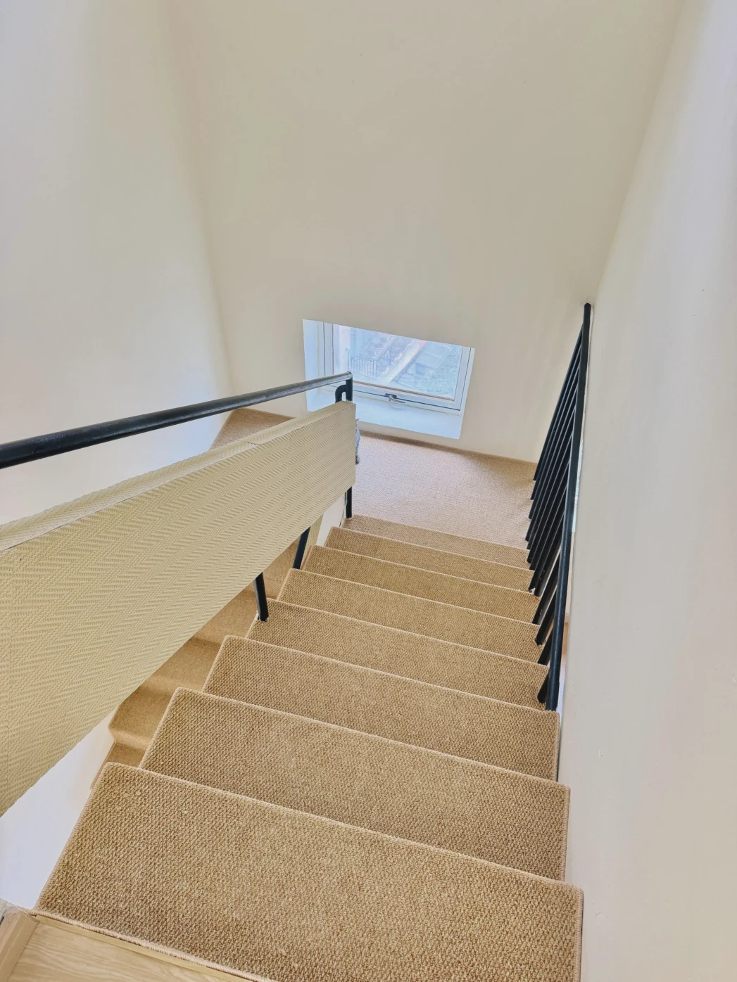 DAY 8 Studio · 08 · Staircase