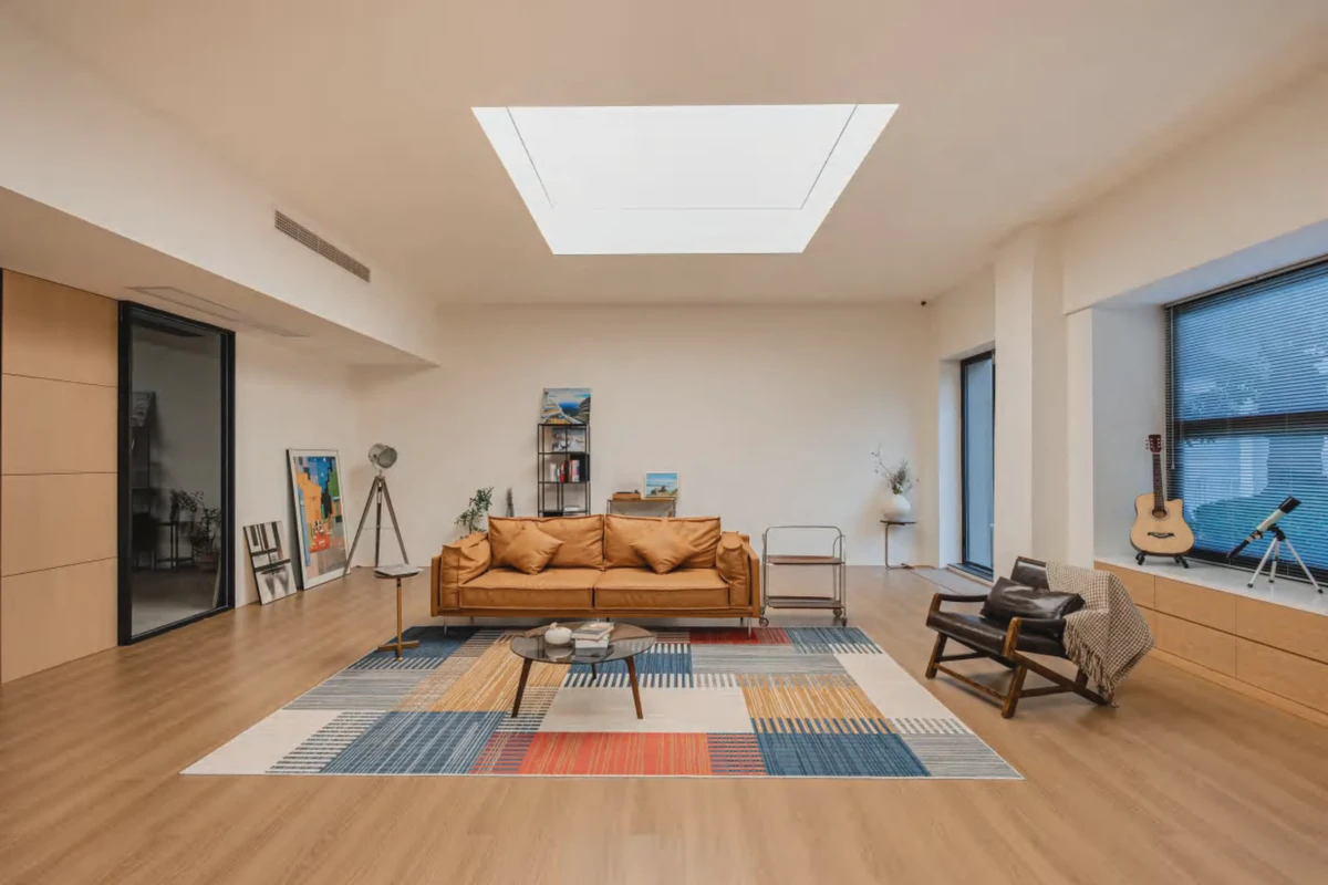 Tiantian & Xiyou · 02 · Natural-wood living room & kitchen